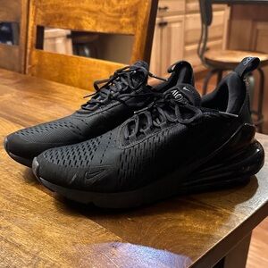 Nike Men's Black Sneakers